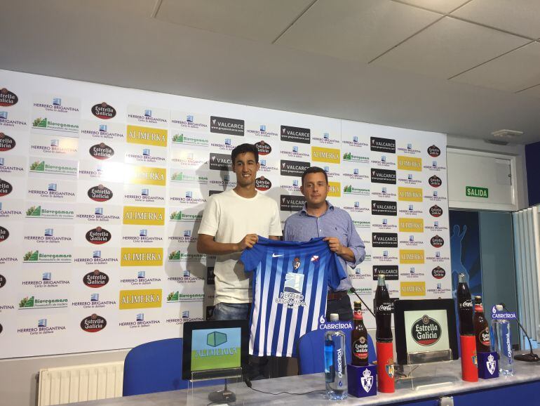 Pablo Trigueros en su presentación en la Ponferradina