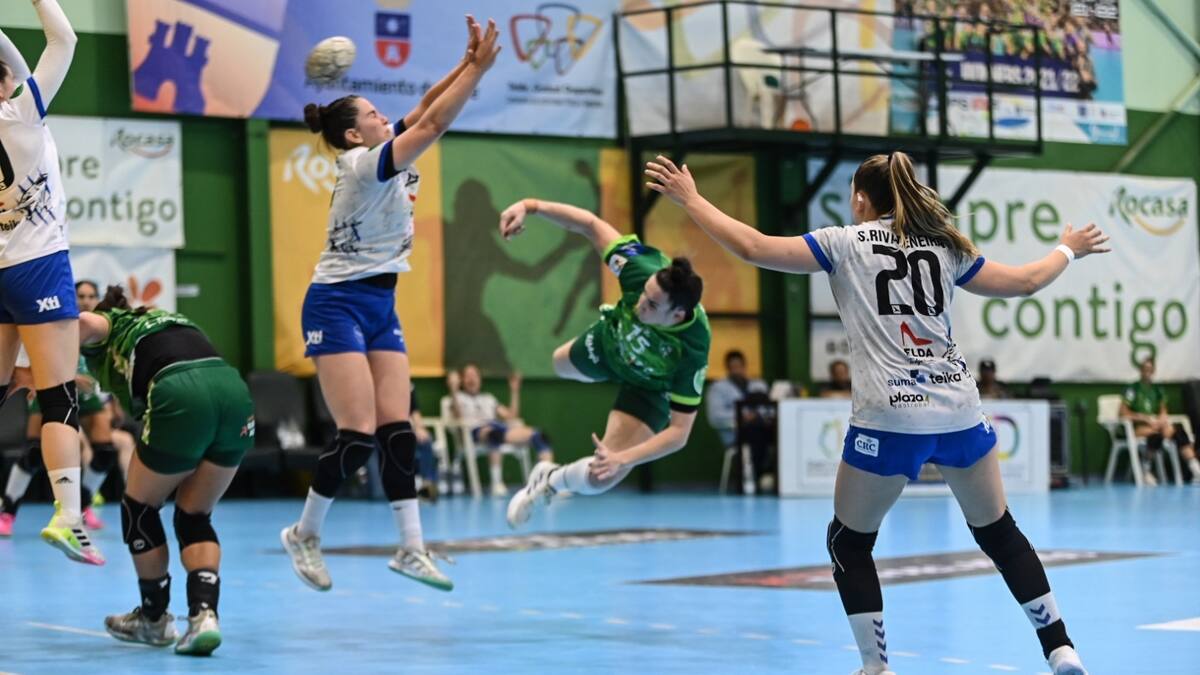 El Elda Prestigio vuelve de vacío de su visita el Rocasa Gran Canaria (26-20)