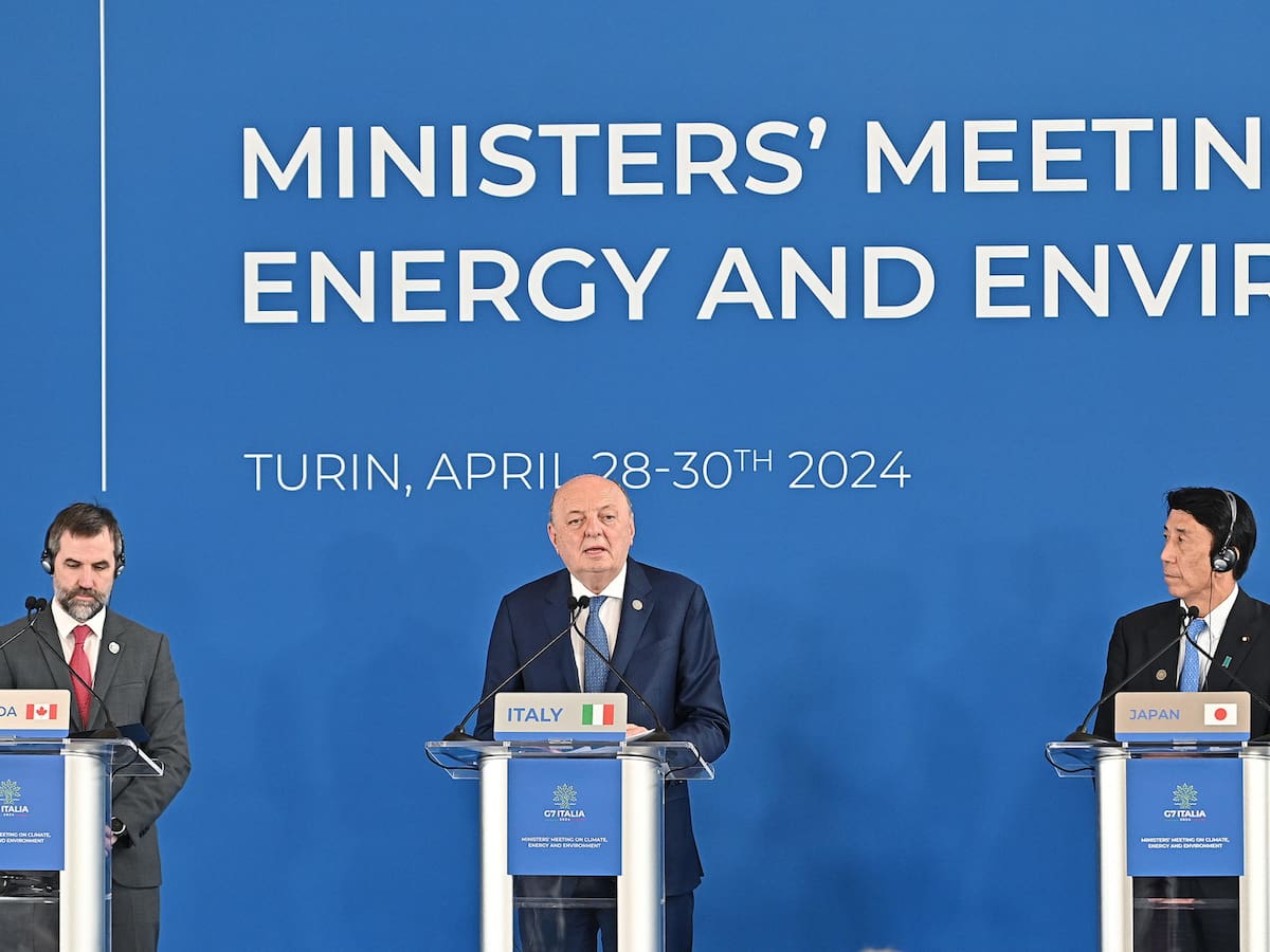 COMENTARIO CASTAÑEDA 8 MAYO