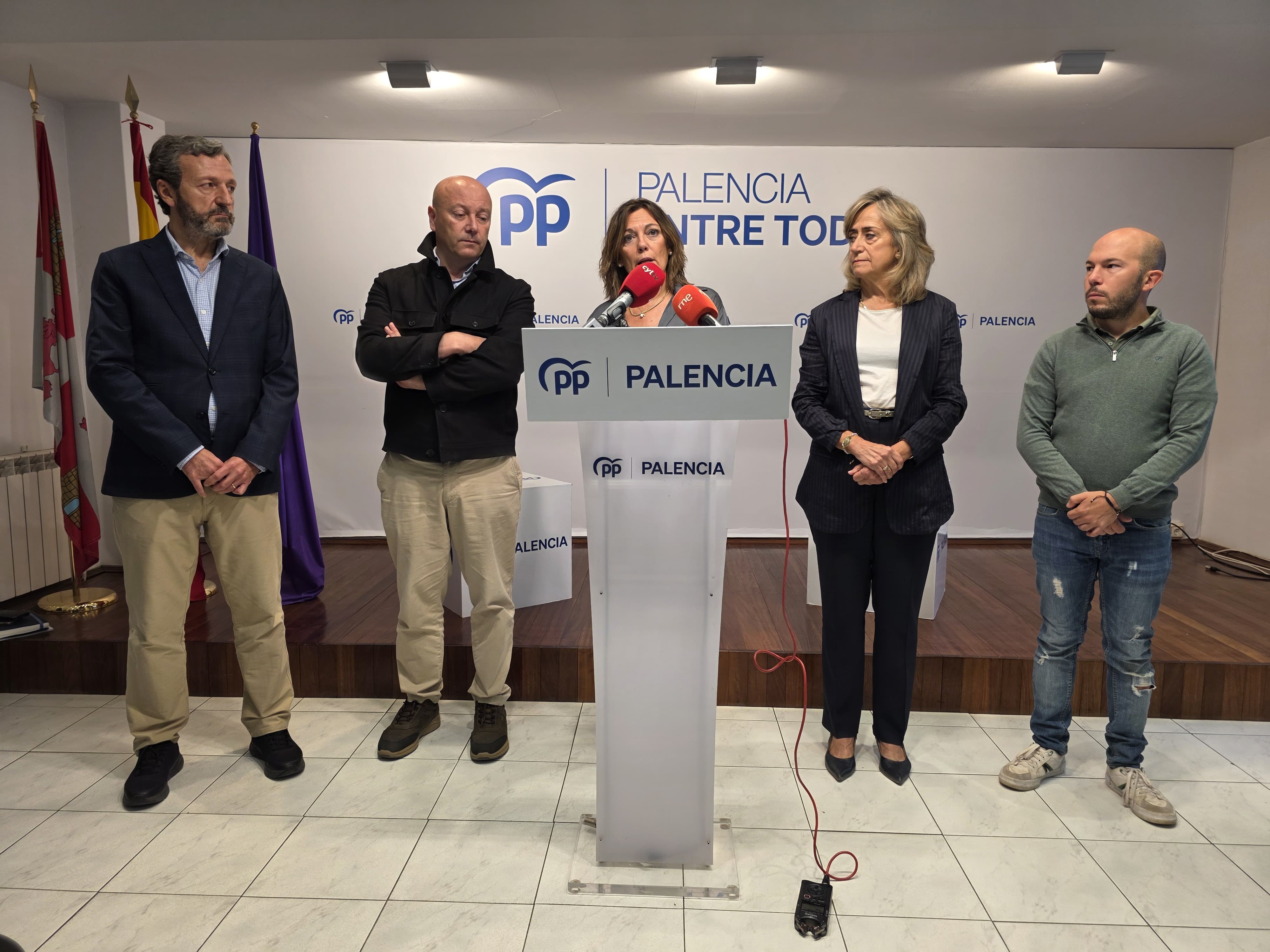 Rueda de prensa de los parlamentarios nacionales del PP
