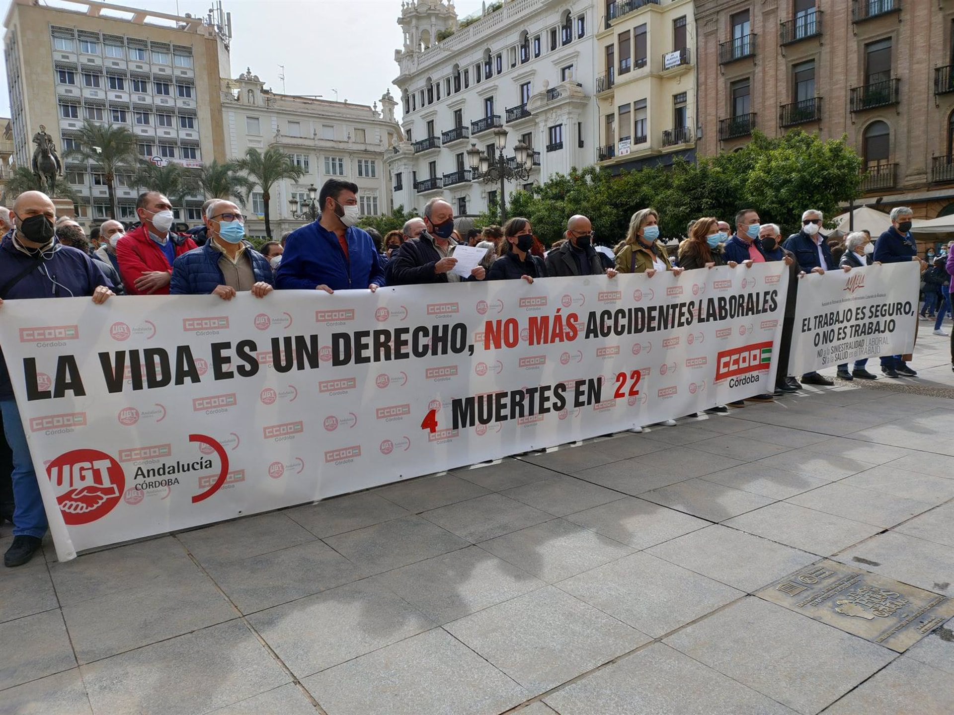 Los sindicatos se manifiestan por una nueva muerte laboral (Europa Press)