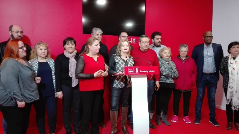 Mar Rominguera junto a los miembros del nuevo Comité Provincial del PSOE