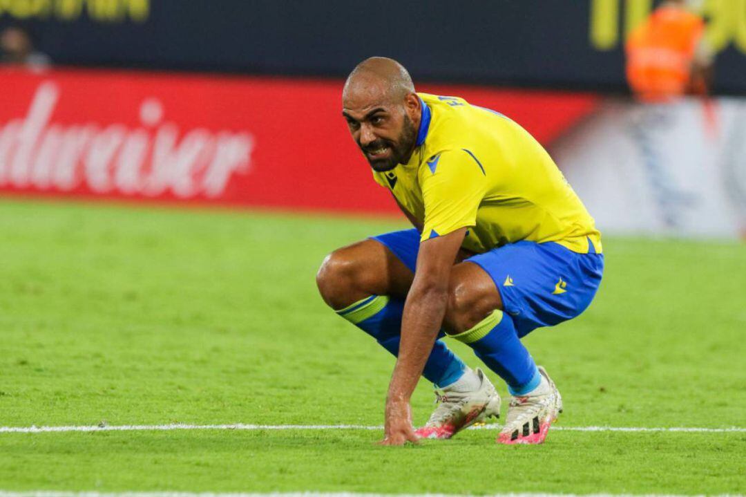 Fali se duele durante un partido con la camiseta del Cádiz