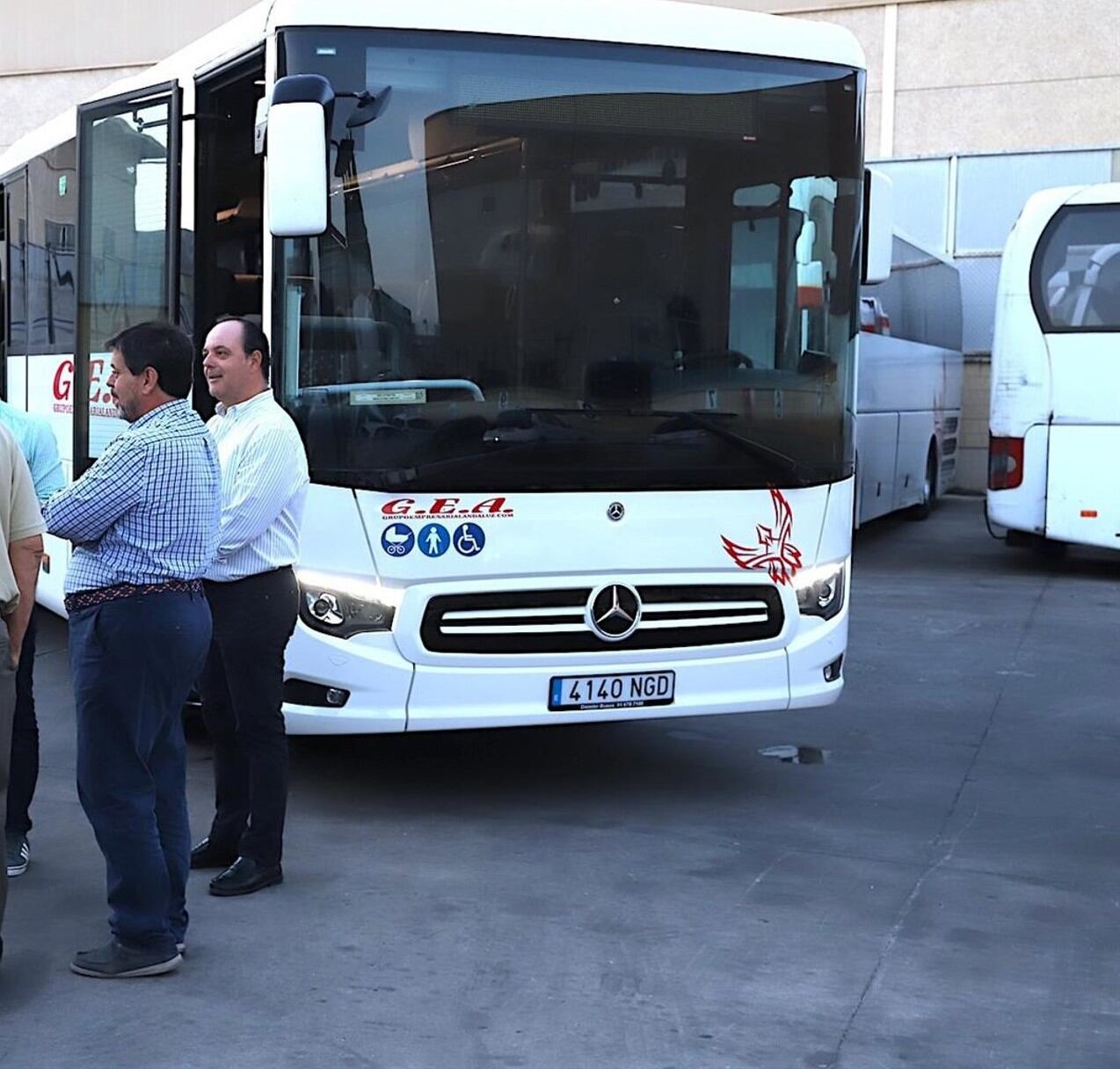 El nuevo vehículo que presta servicio en la zona rural de Jerez