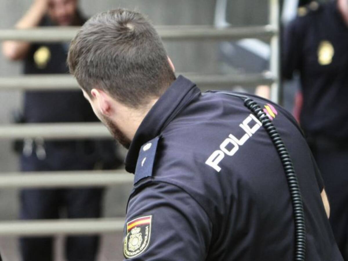 Detenida una joven por agredir a su madre con unas tijeras mientras dormía