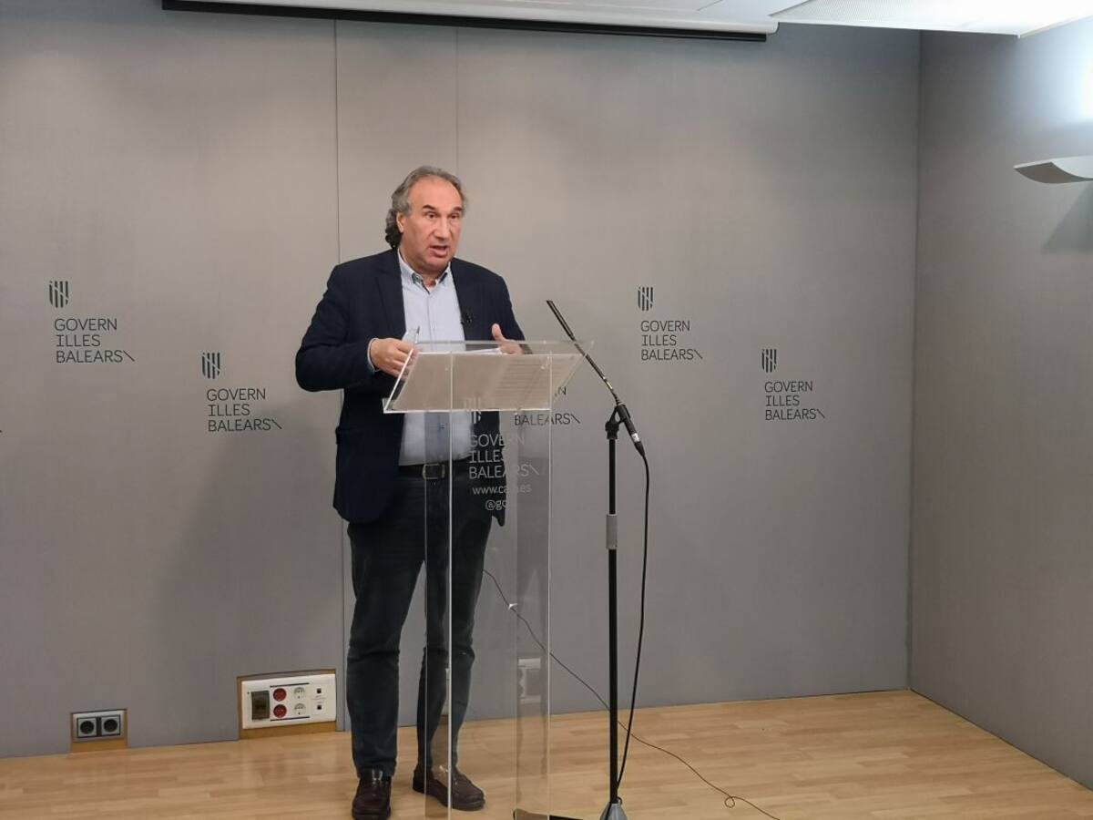 Martí March: "Los centros educativos son lugares seguros; casi todos los contagios son de fuera"