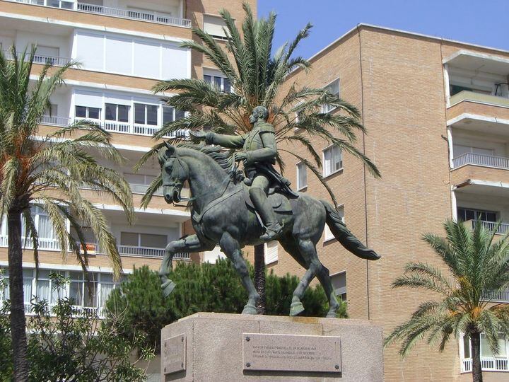 Estatua de Bolívar regalada por Venezuela a la ciudad