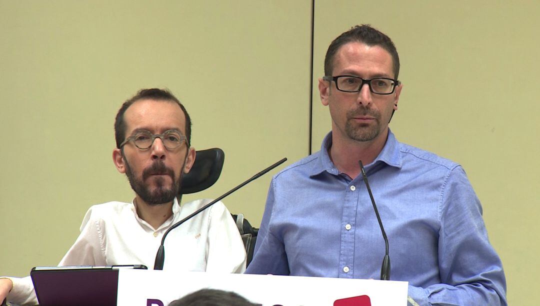 El secretario de Organización y Acción de Gobierno de Podemos, Pablo Echenique, y el responsable de Organización de Izquierda Unida, Ismael Gonzálezen, presentaban esta semana el acuerdo de confluencia a nivel estatal.