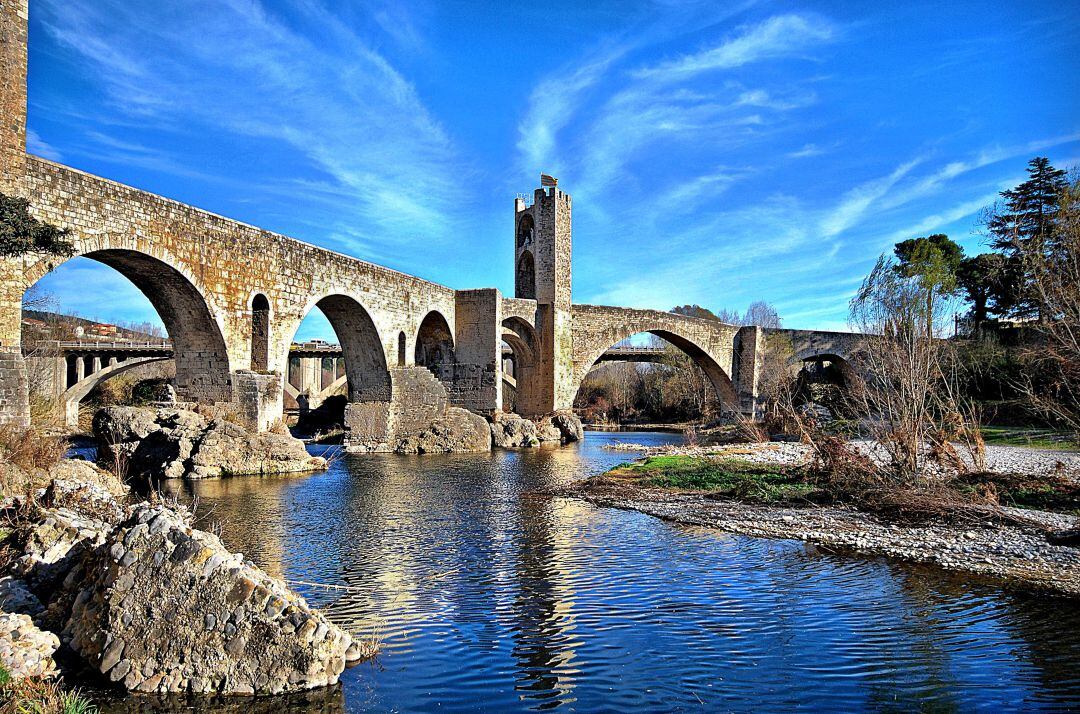 El pont medieval de Besalú torna a ser l&#039;excusa per desenvolupar &quot;Paraula de jueu&quot;. 