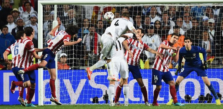 Sergio Ramos consigue empatar la final de Champions ante el Atlético de Madrid en el minuto 93.