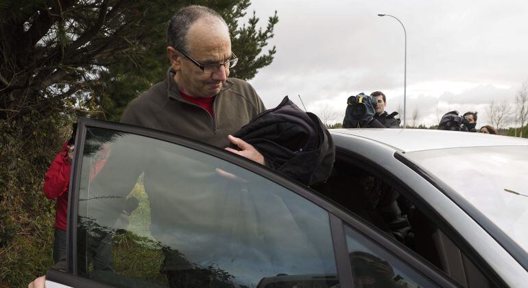 El etarra Alberto Plazaola Anduaga saliendo de la prisión coruñesa de Teixeiro.
