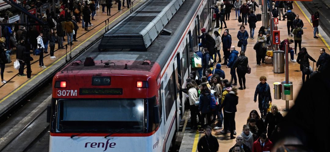 Los horarios de Cercanías Renfe en los días centrales de la Navidad cambian al comienzo y al final del servicio.