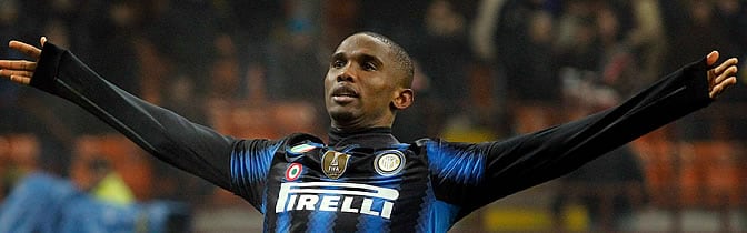 Eto&#039;o celebra un gol con el Inter