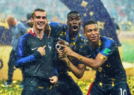 Antoine Griezmann, Pogba y Mbappé celebrando el Mundial 2018.