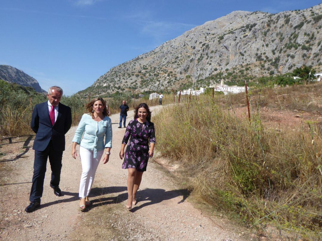 Irene García, presidenta de Diputación, en Villaluenga