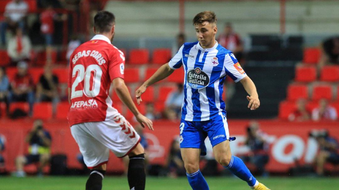 Saúl García, durante un partido con el Deportivo de la Coruña.