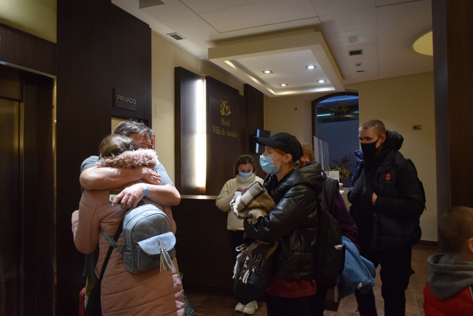 Más achuchones en la recepción del hotel