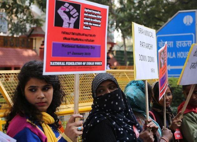 Manifestación de mujeres que protestas contra la desigualda de género en Kerala