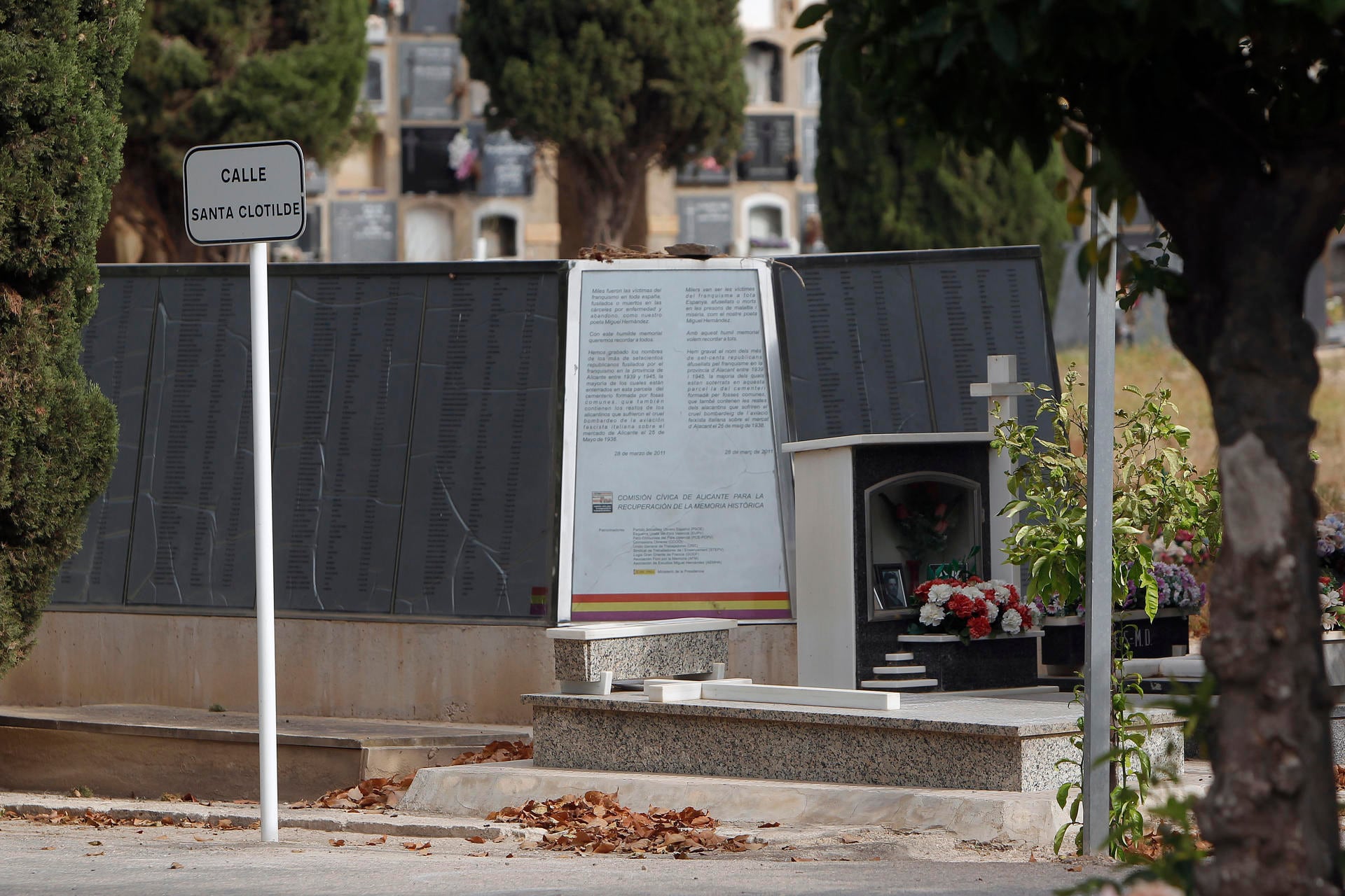 Fosa número 9 del cementerio de Alicante