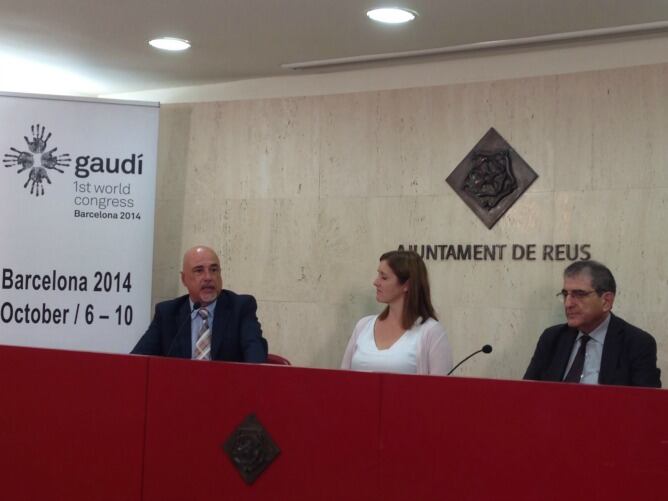 Carlos Canals, director del Congrès (Esquerra) acompanyat de la tinent d&#039;alcalde de promoció de Reus Alícia Alegret