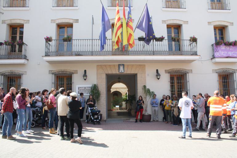 Concentración en rechazo a la sentencia de La Manada, en Ondara.