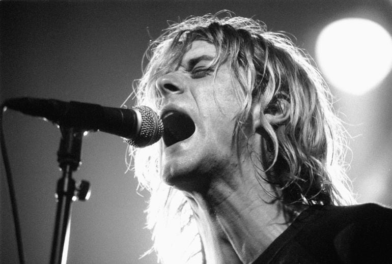 Kurt Cobain durante un concierto de Nirvana en Ámsterdam en 1991