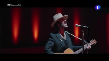 Aplauso unánime al homenaje de Leiva a Robe Iniesta en el resumen de 2025 de TVE