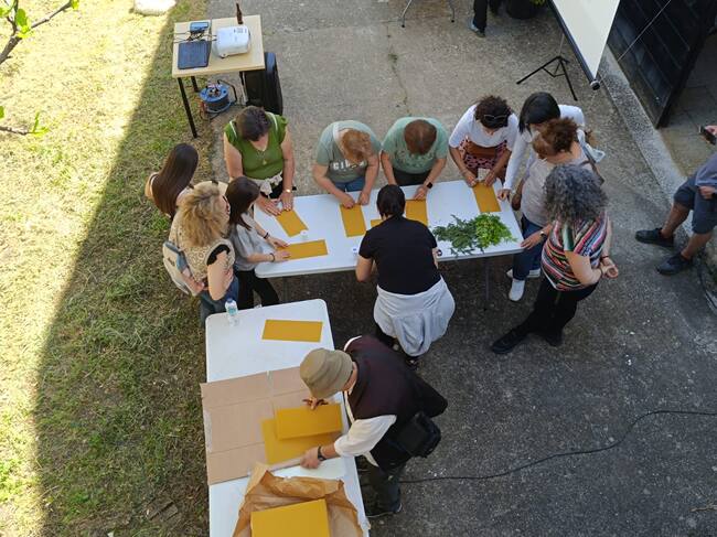 Inicio del Taller de Apicultura en Ovejuela con motivo de "Primavera de Leyenda en las Jurdes"