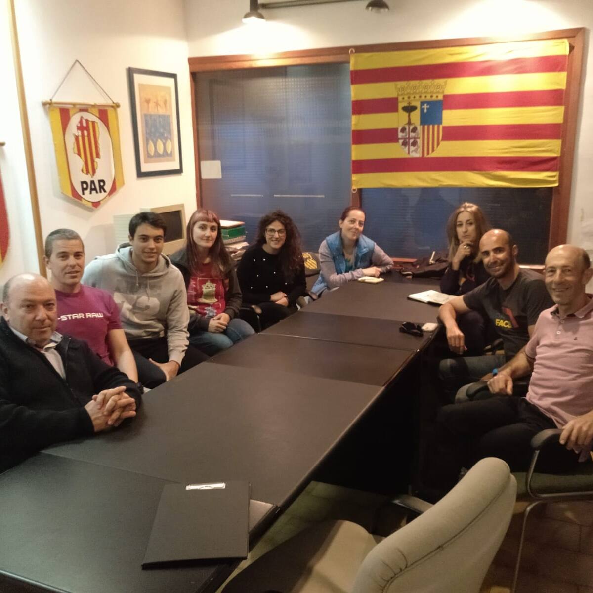 El PAR mantiene un encuentro con los colectivos de Sabiñánigo