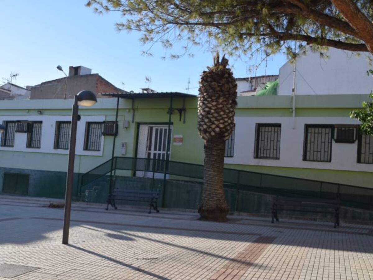 Los vecinos de Las Américas, satisfechos con las obras en su sede