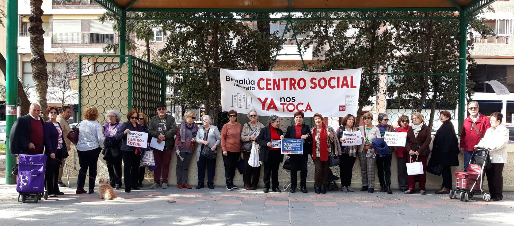 Imagen de archivo de una concentración de los vecinos de Benalúa reclamando un centro social comunitario