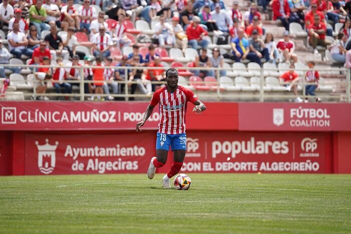 Diori en un partido con el Algeciras