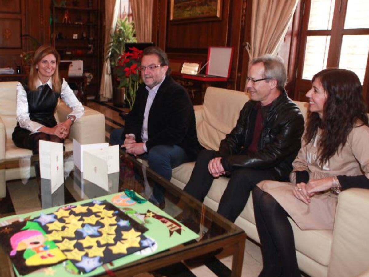 Marco se compromete a abrir un centro de día para enfermos de Alzheimer