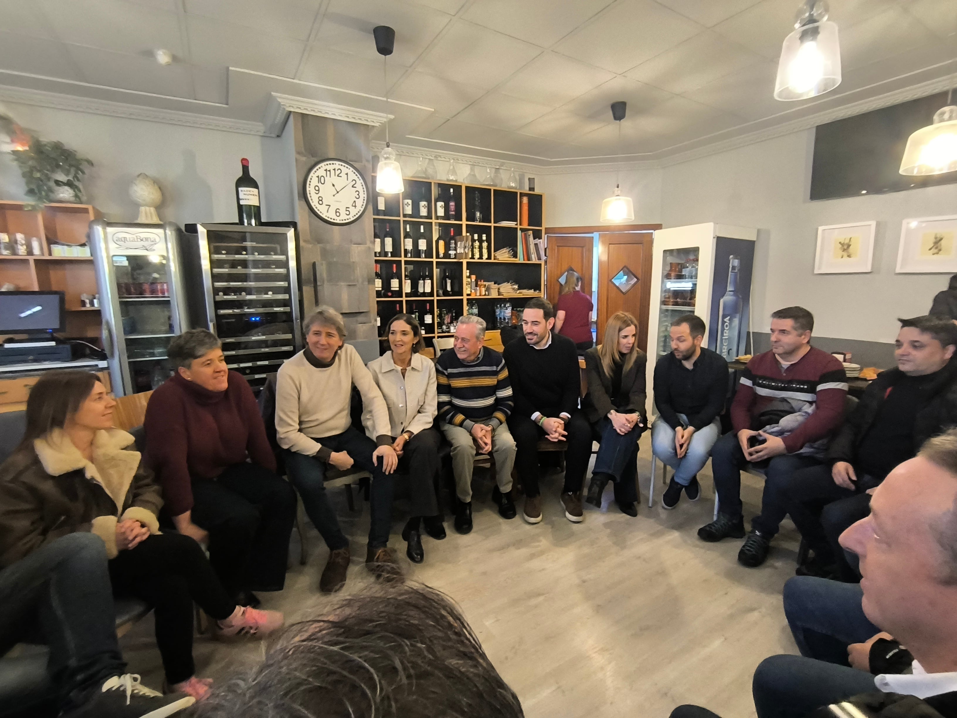 Reunión entre representantes del PSOE y el Comité de Empresa de Siro