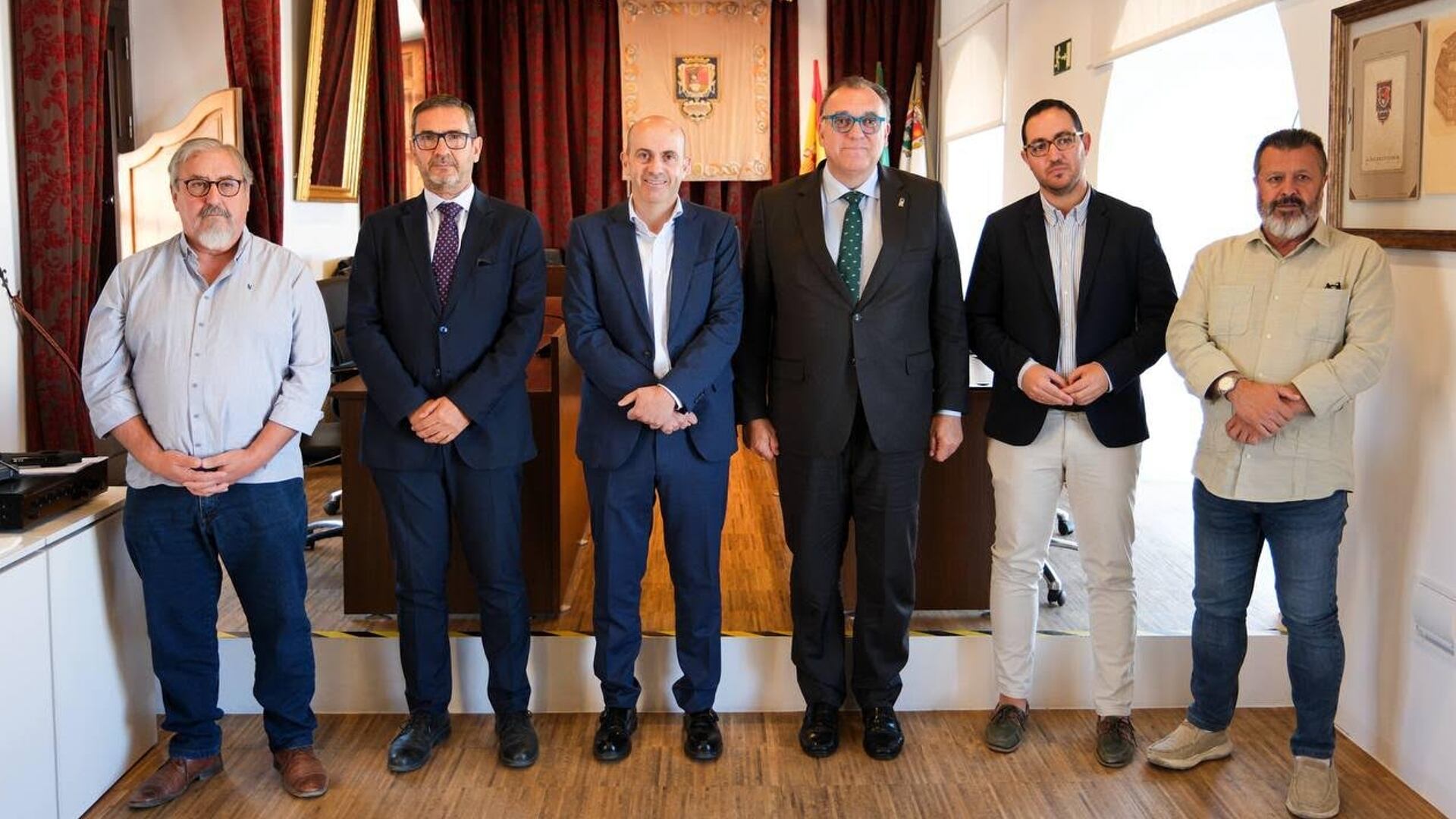 Visita institucional del consejero de Turismo Arturo Bernal a Archidona