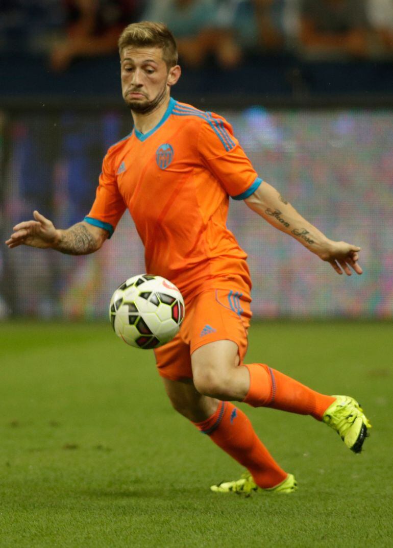 SALZBURG, AUSTRIA - JULY 11:  Federico Cartabia of Valencia in action during the pre-season final match between SV Werder Bremen and Valencia CF as part of the Audi Quattro Cup 2015 at Red Bull Arena on July 11, 2015 in Salzburg, Austria.  (Photo by Johannes Simon/Getty Images)