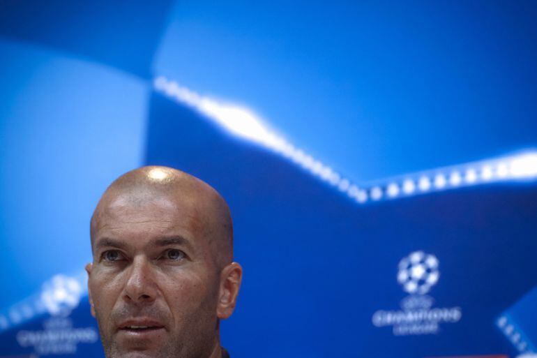 Zidane, en la sala de prensa de Valdebebas