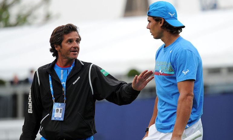 Francis Roig hablando con Rafa Nadal.