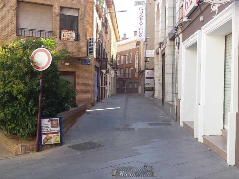 Entrada a la Calle Calnuevas desde la Calle Mayor