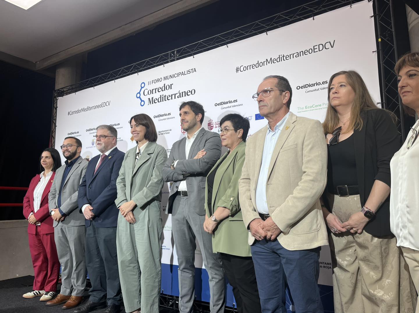 La ministra con miembros del equipo de gobierno