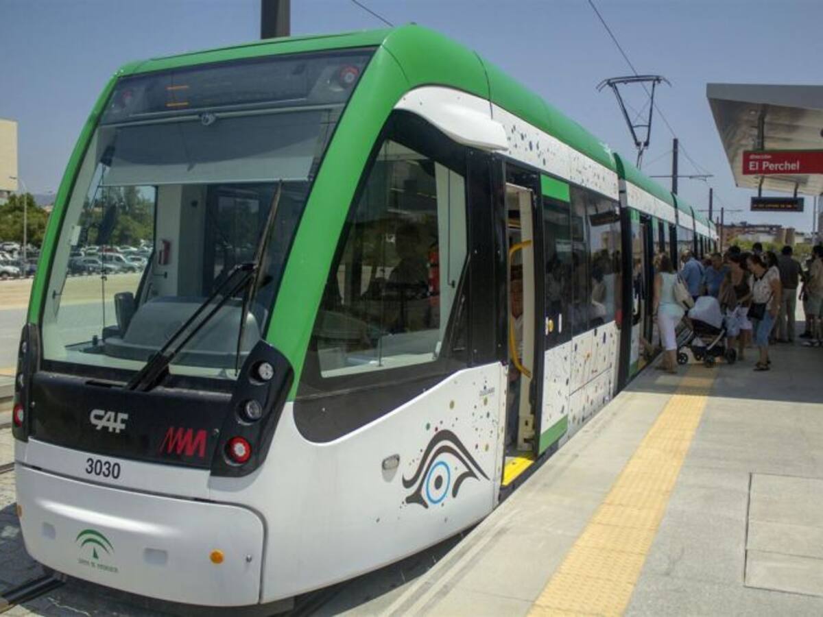 La Junta recrimina al alcalde la falta de seriedad tras romper el acuerdo del metro