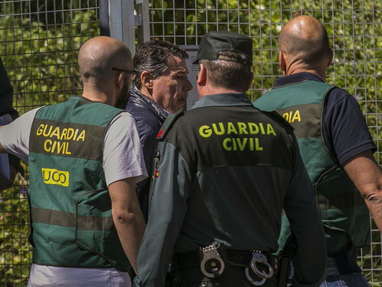 El expresidente de la Comunidad de Madrid Ignacio González es trasladado desde la Comandancia General de la Guardia Civil en Tres Cantos (Madrid) a la Audiencia Nacional para prestar declaración 