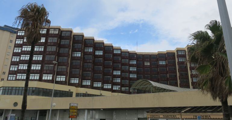 Fachada de la Residencia del Tiempo Libre en Cádiz