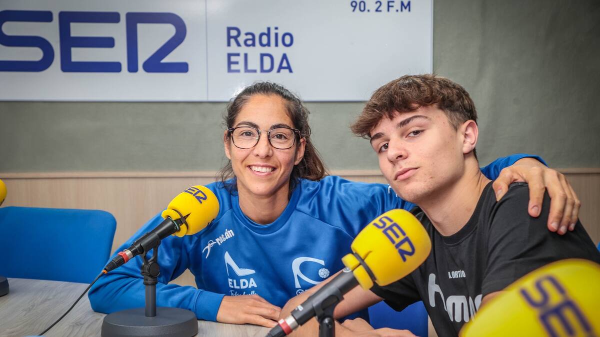 La olímpica eldense Isa Ortuño y su sobrino, Aitor, pasión por el balonmano