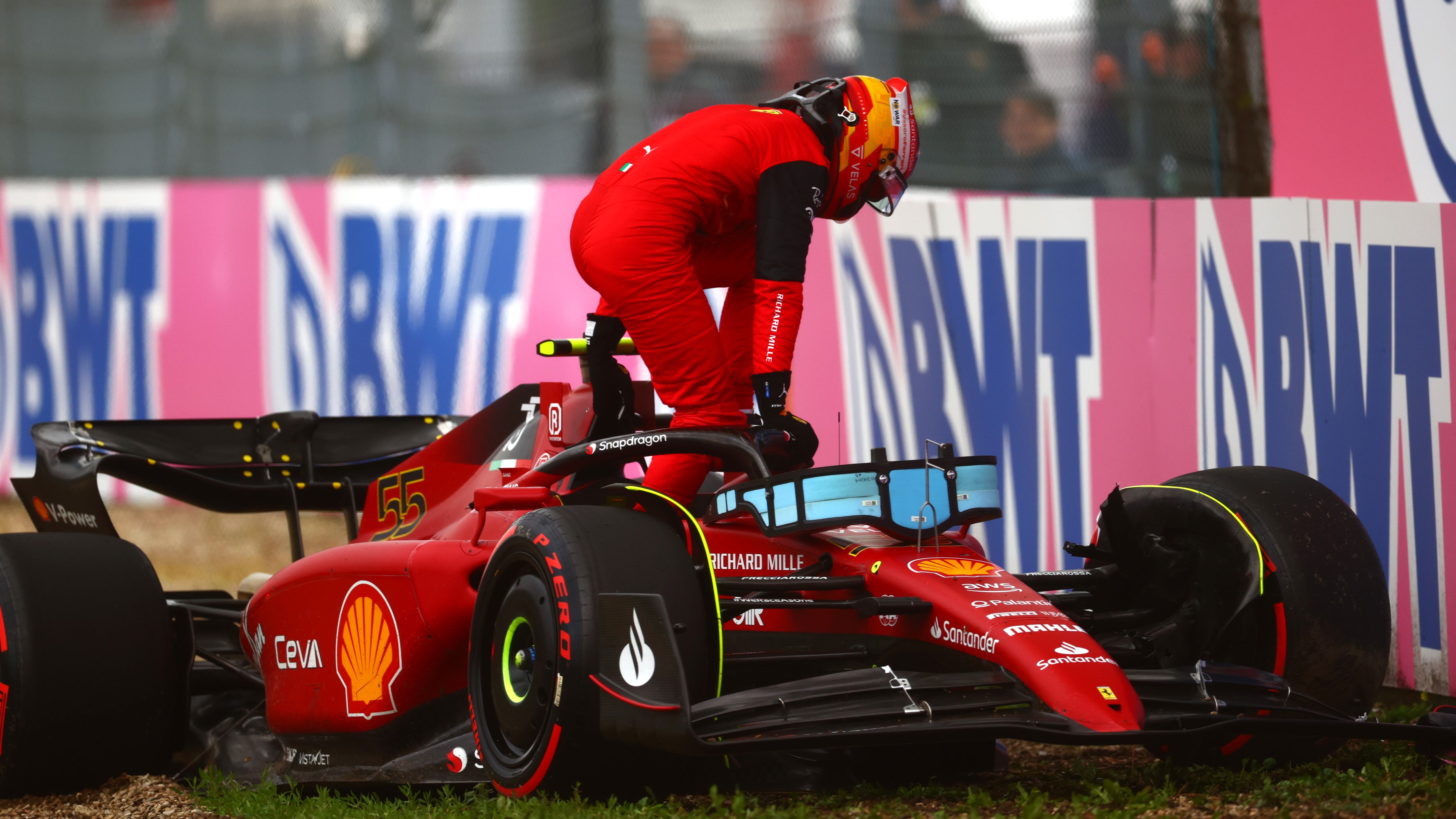 Carlos Sainz, tras el accidente que ha sufrido en el circuito de Imola