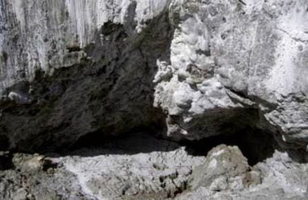 La mina subterránea de La Pesquera tenía su entrada en una ladera de la montaña.