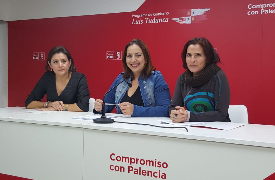 De izquierda a derecha: Rosa Aldea, Miriam Andrés y Mª Luz Martínez Seijo