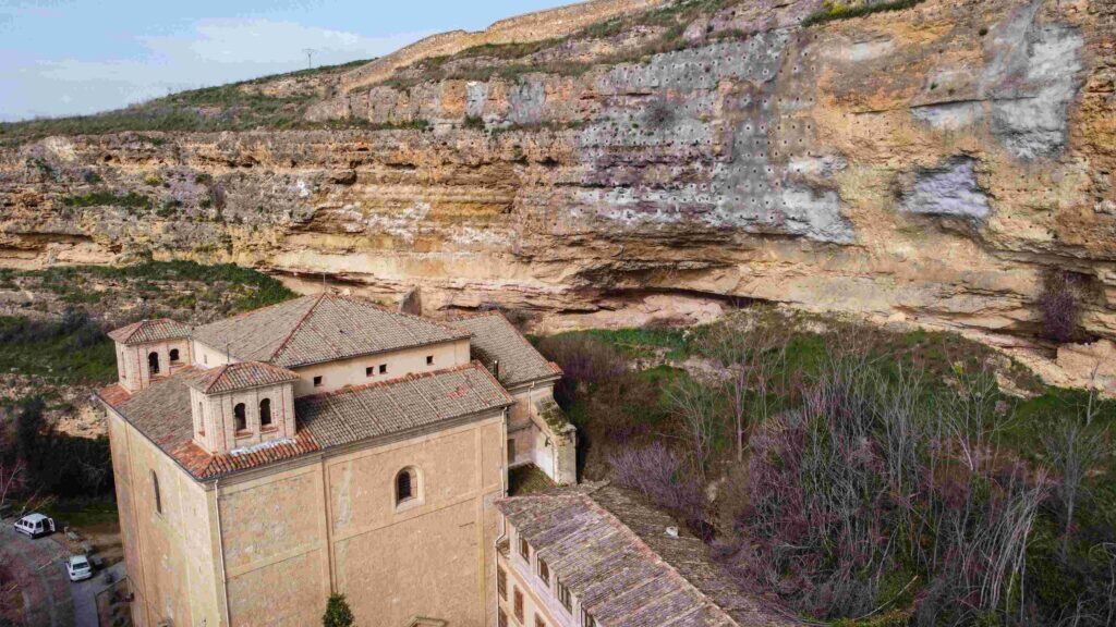 Peñascos junto al Santuario de La Fuencisla (Segovia)