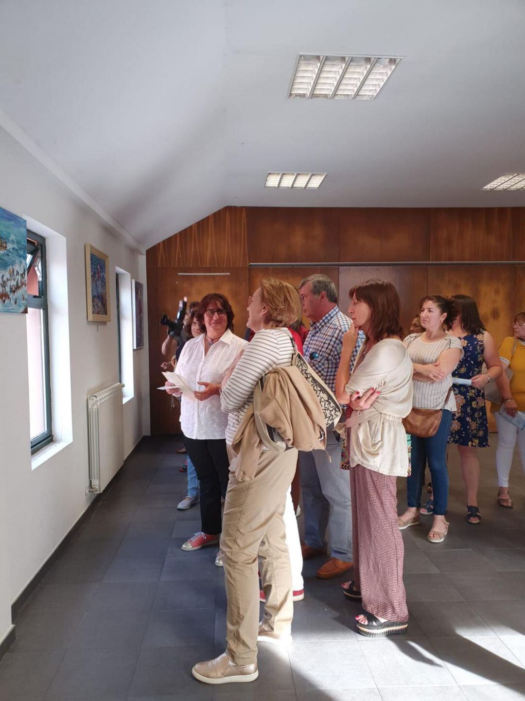 Exposición “Dones, entre aigües i entre fils”.