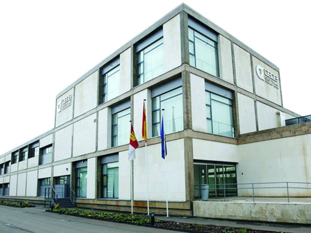 David Abril: "La CEOE debería guardar respeto a las comunidades"